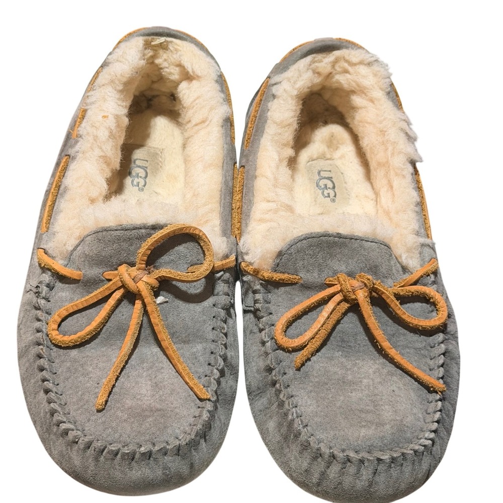 UGG Dakota Moccasin Slipper Womens 7 Grey Suede Wool Lined Leather Bow Comfort